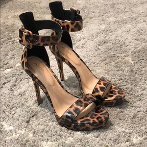 🐆CHEETAH print heels